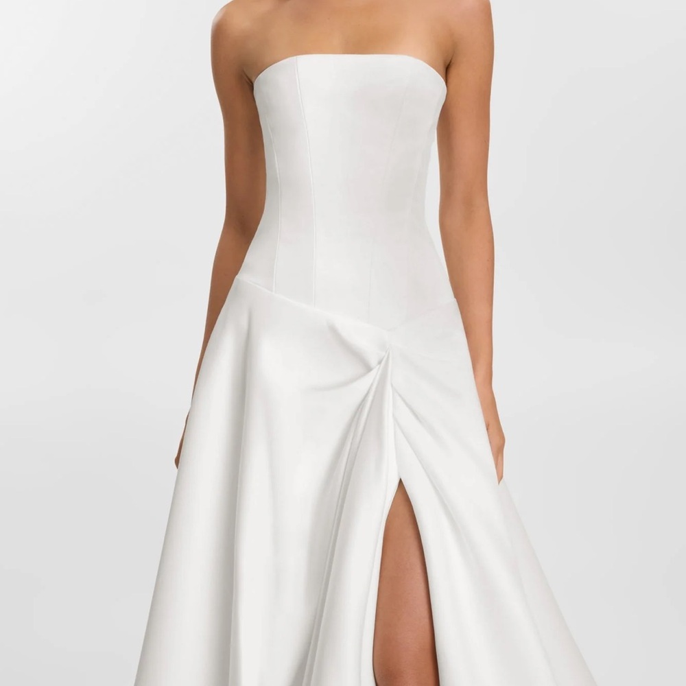 Kyha Aspen Strapless White Gown - Picture 5 of 8